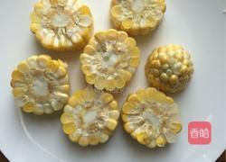 胡萝卜玉米龙骨汤的做法图解2