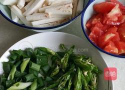 西红柿炒茄子的做法图解1