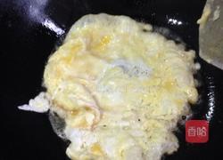 鸡蛋炒胡萝卜的做法图解4