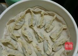 玉米肉饺子的做法图解1