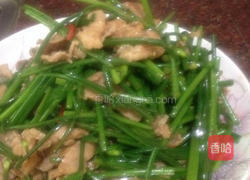 韭菜花炒猪肉的做法图解6