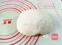 漏油羊肉蒸饺的做法图解1