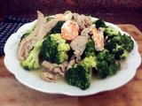 西兰花炒瘦肉虾仁