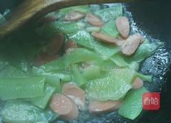 莴苣炒火腿肠的做法图解5