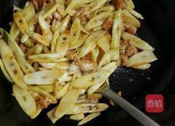 竹笋炒肉的做法图解5