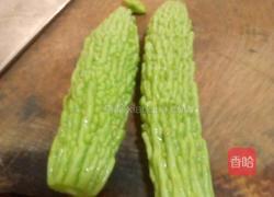 凉拌苦瓜的做法图解1