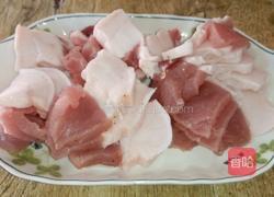 猪肉烧花菜的做法图解2