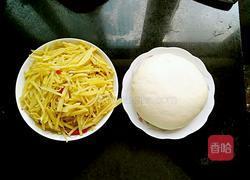 土豆丝饼的做法图解1