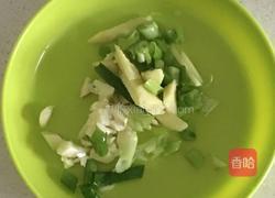 西兰花鹌鹑蛋的做法图解3