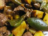 黑椒薯仔牛肉粒