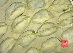 鲜虾猪肉韭菜饺子的做法图解3