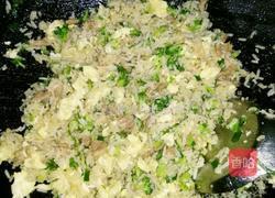 西兰花炒饭的做法图解10