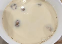 牛奶炖花胶