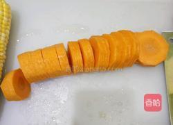玉米排骨红萝卜汤的做法图解3