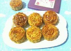 广式蛋黄豆沙月饼