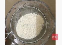 莲蓉蛋黄月饼的做法图解3