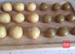 莲蓉蛋黄月饼的做法图解11