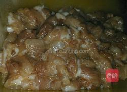 土猪肉炒酸笋的做法图解3