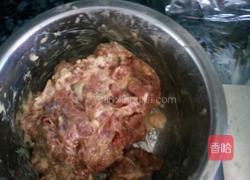 泡椒酸萝卜牛肉片的做法图解1