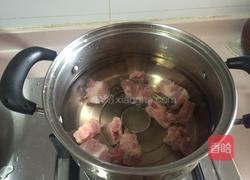 牛肉丸粿条汤的做法图解3