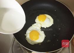 煎鸡蛋的做法图解4