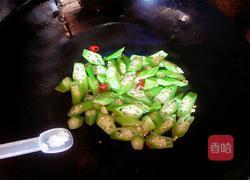 黄秋葵炒鸡蛋的做法图解6