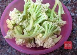 干煸花菜的做法图解1