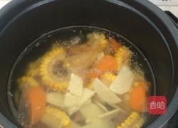 玉米烧排骨的做法图解7