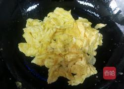 鸡蛋炒饭的做法图解3