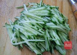 凉拌黄瓜丝的做法图解1