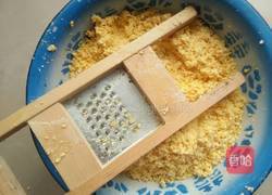 粘苞米饼的做法图解1