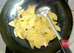 青椒炒土豆片的做法图解5