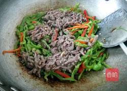青椒炒肉的做法图解7