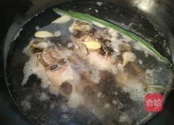鲫鱼汤的做法图解3