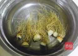 生姜葱须白萝卜汤的做法图解1