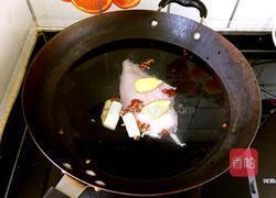 怪味鸡丝凉面的做法图解1