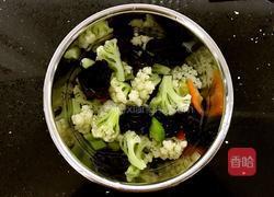 凉拌菜花木耳的做法图解6