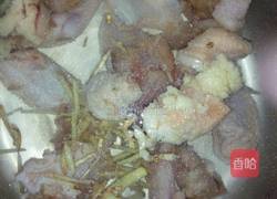 鸡骨架炖土豆的做法图解2