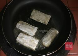 干炸带鱼的做法图解5