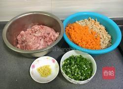 猪肉香菇饺子的做法图解2