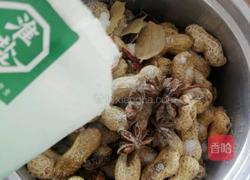 水煮五香花生的做法图解2