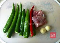 辣椒炒肉丝的做法图解1