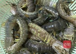椒盐爬爬虾的做法图解1