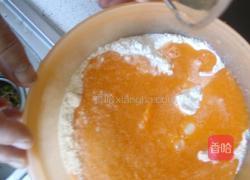 猪肉酸菜饺子的做法图解1