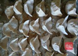 猪肉酸菜饺子的做法图解10