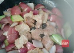 洋葱炒肉的做法图解5