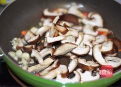芹菜炒香菇的做法图解3