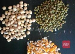 三豆粥的做法图解1