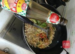 青椒炒海蚬子的做法图解5