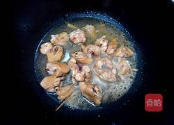 香菇炒鸡肉的做法图解5